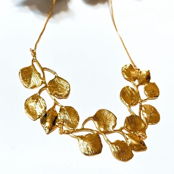 Gold leaf necklace N60 - Picture 6 of 7